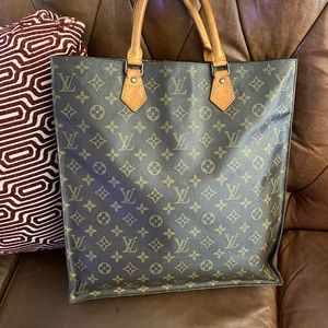 Authantic Louis Vuitton Sac Plat Tote